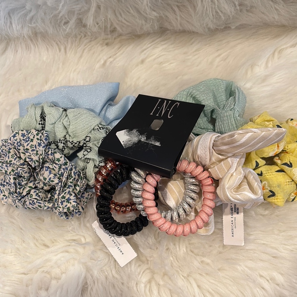Hair Scrunchies and Elastics Set of 3 NWT